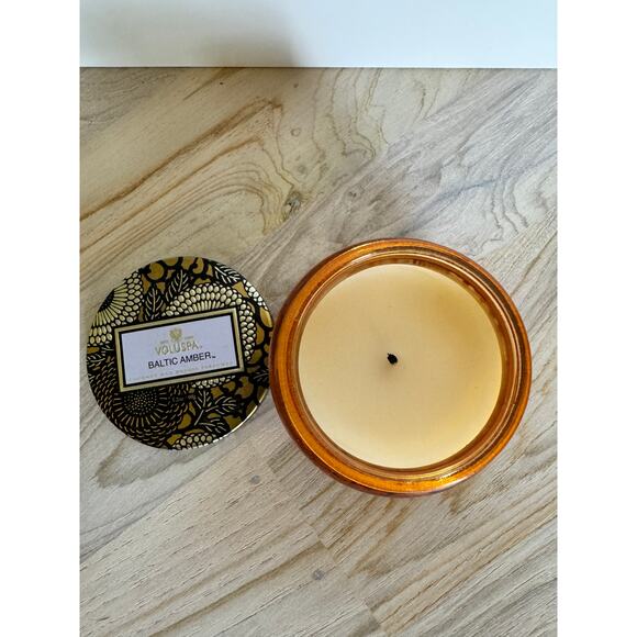 Voluspa Baltic Amber Jar Candle 1-Tealight Natural Coconut Wax 3.2 oz - Picture 3 of 4